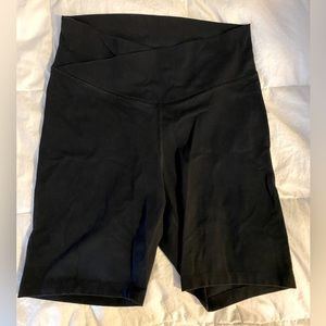 Old Navy High Waisted Bike Shorts Crossover Waist